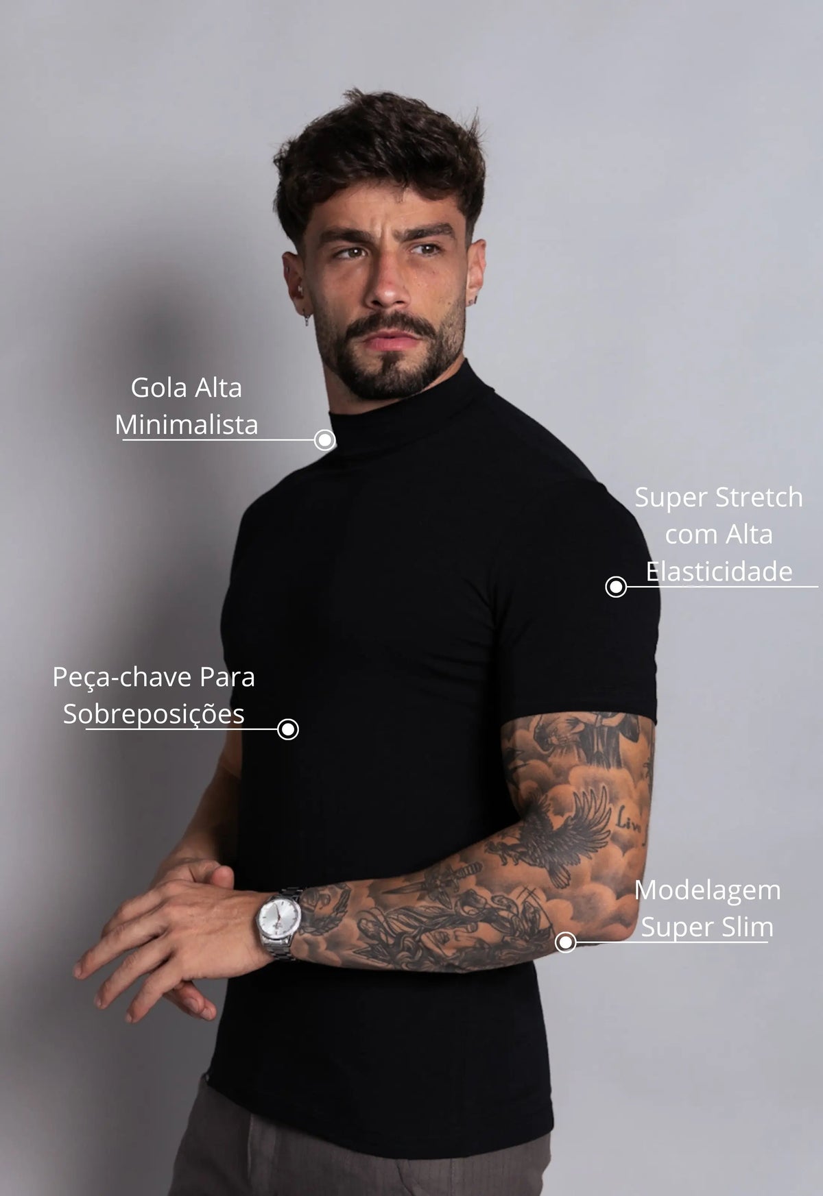Camiseta Slim Gola Alta Preta